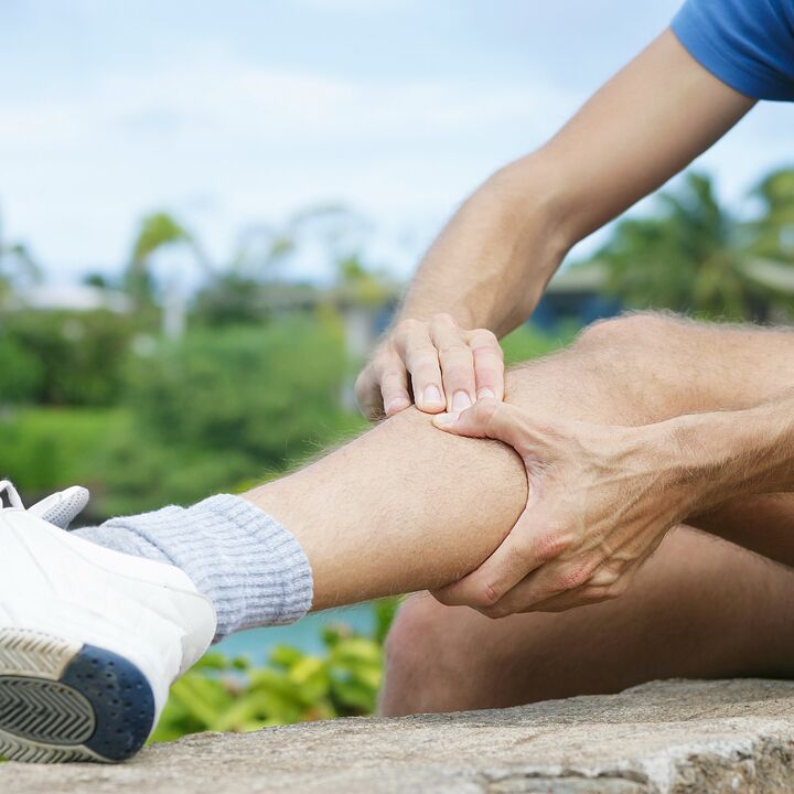 Sports overload is one of the causes of joint pain