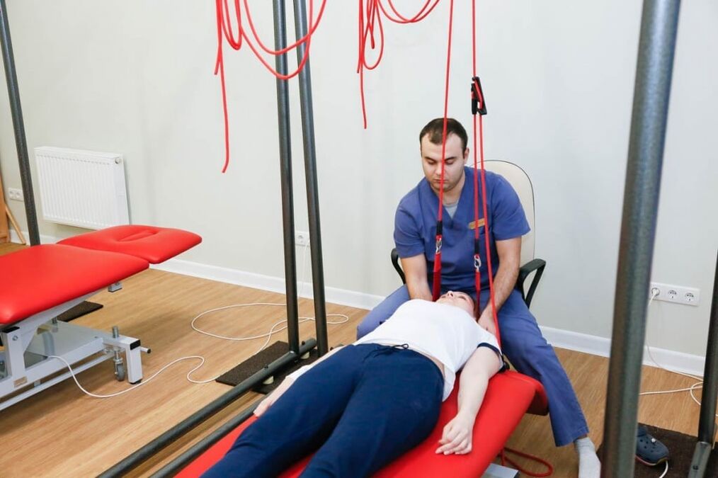 Physiotherapy in the treatment of cervical osteochondrosis.